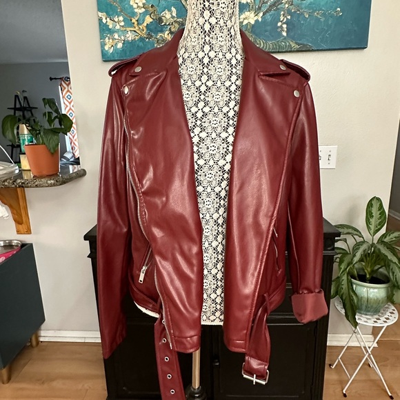 Plus size Moto Jacket - Picture 2 of 4